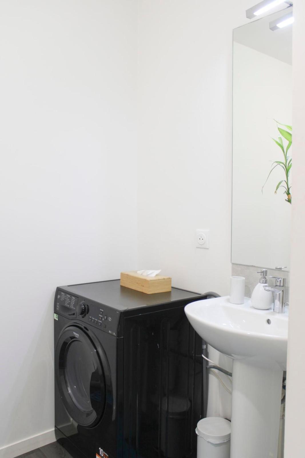 Charming T2 Near The Basilica Of Saint-Denis Apartment Ngoại thất bức ảnh